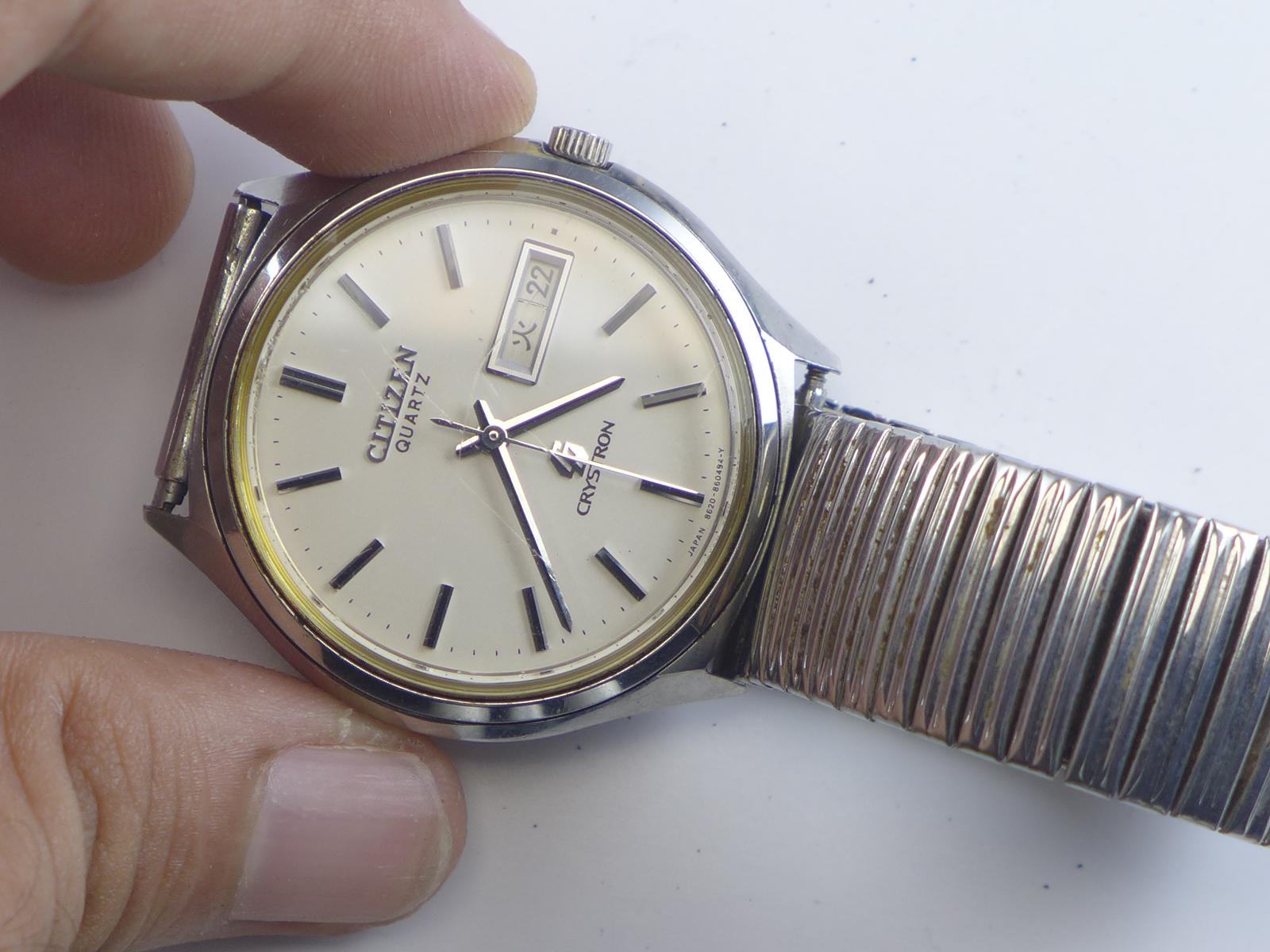 Vintage Citizen Crystron White Dial Men Quartz Watch Japan JDM
