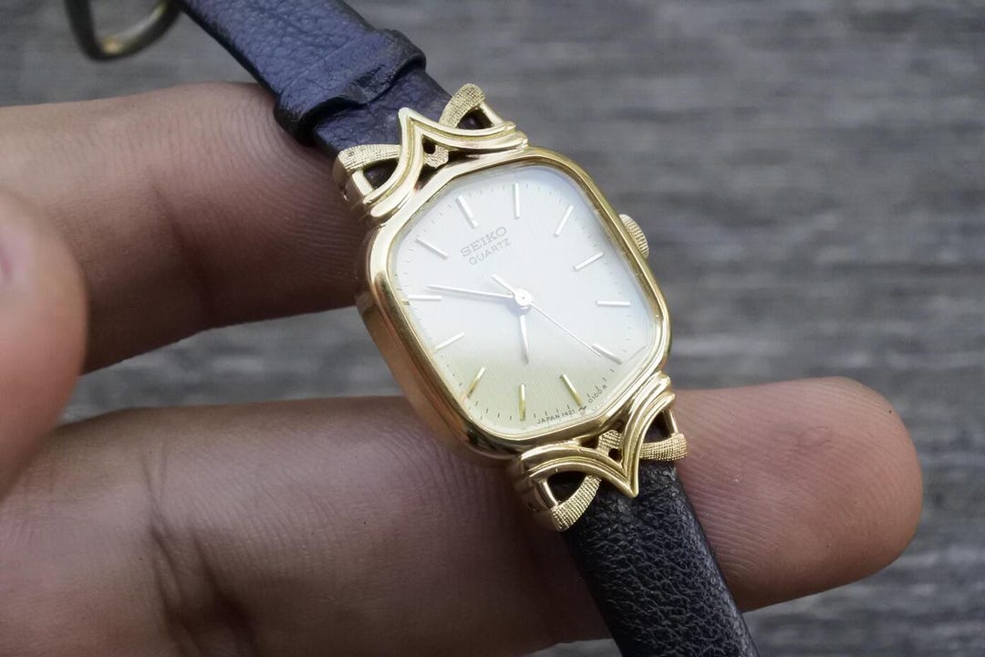 Vintage Seiko Gold Plated 1421 5050 Yellow Dial Lady Quartz Watch