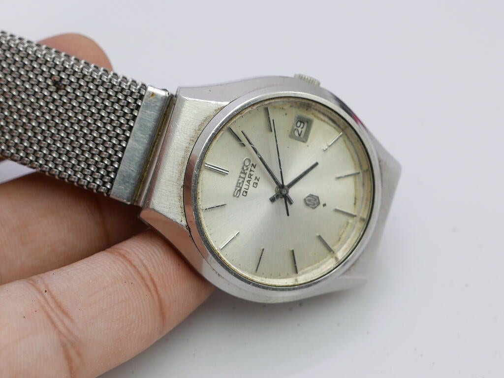 Vintage Seiko Qz 0922 8010 White Dial Men Quartz Watch Japan Round