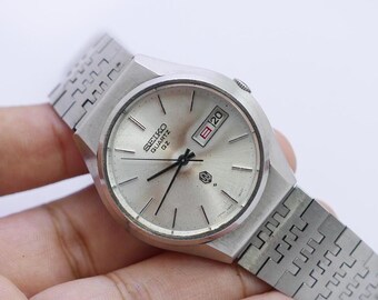 Vintage Seiko QZ 0923 8010 Silver Dial Men Quartz Watch