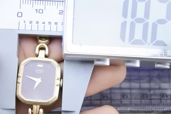 Vintage Seiko Gold Plated 1400 6440 Integrated Bracelet Lady