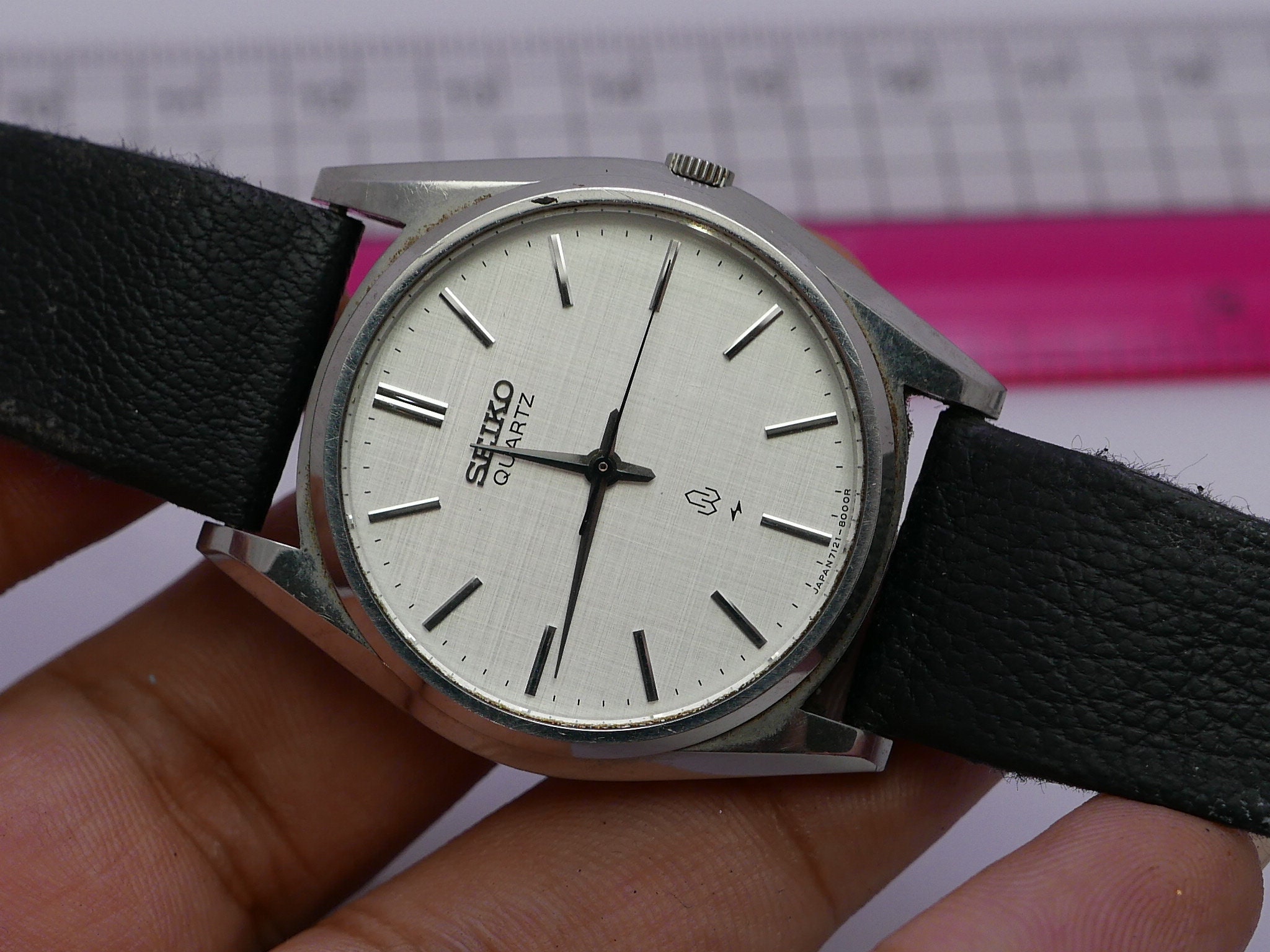 Vintage Seiko 7121 8000 Textured Dial Men Quartz Watch Japan Round Shape 35mm - Etsy Vintage Seiko 7121 8000 Textured Dial Men Quartz Watch Japan Round Shape 35mm - Etsy