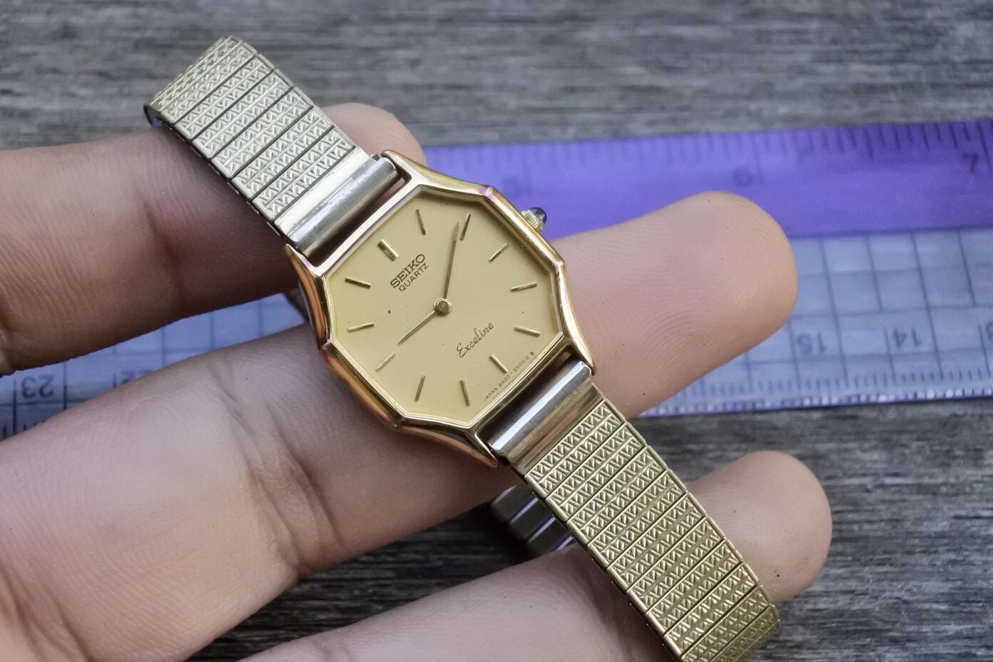 稼働品SEIKO 取りまわし EXCELINEセイコーエクセリーヌ腕時計