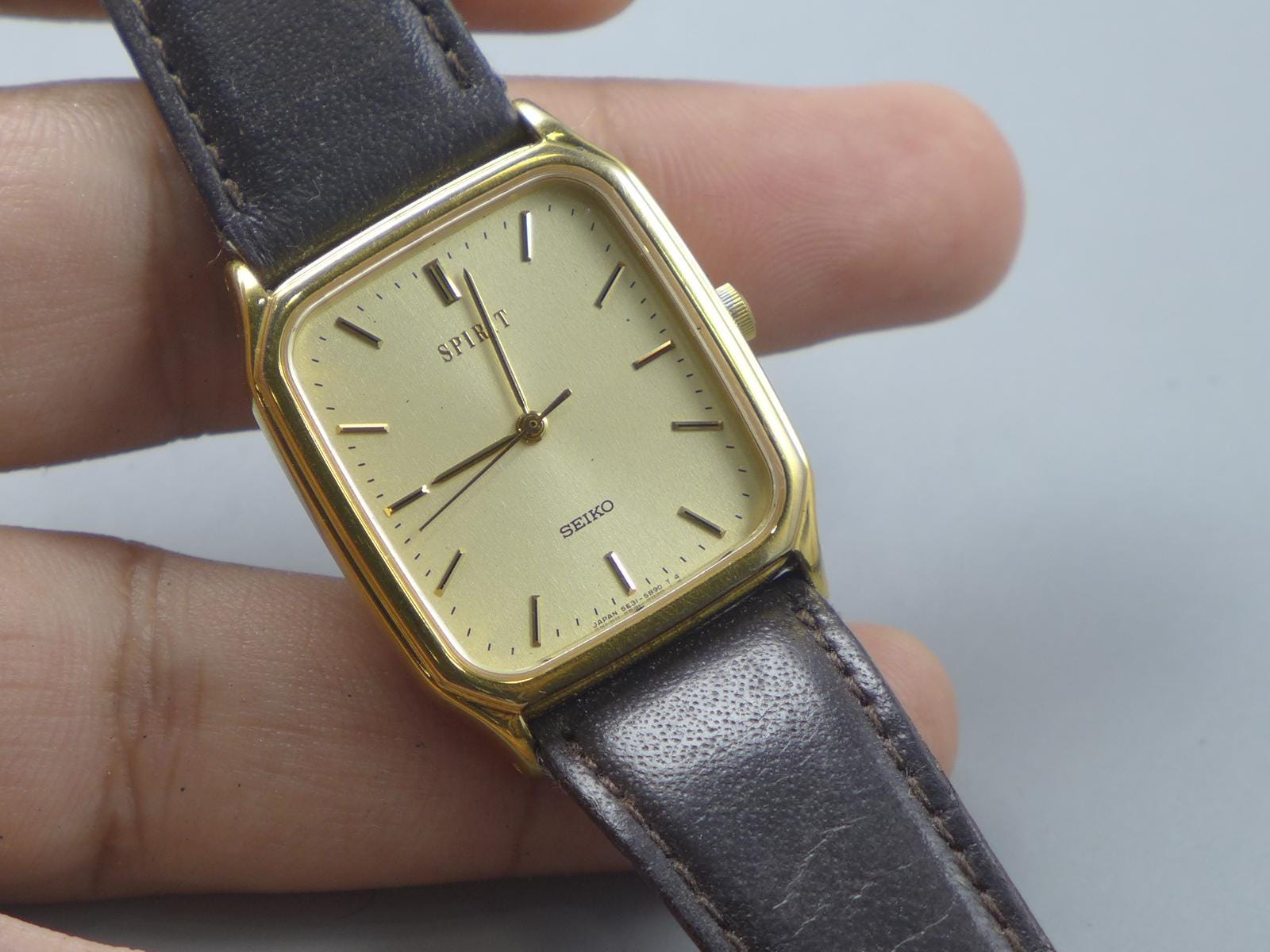 Vintage Seiko Spirit 5E31 5B50 Golden Dial Men Quartz Watch Japan
