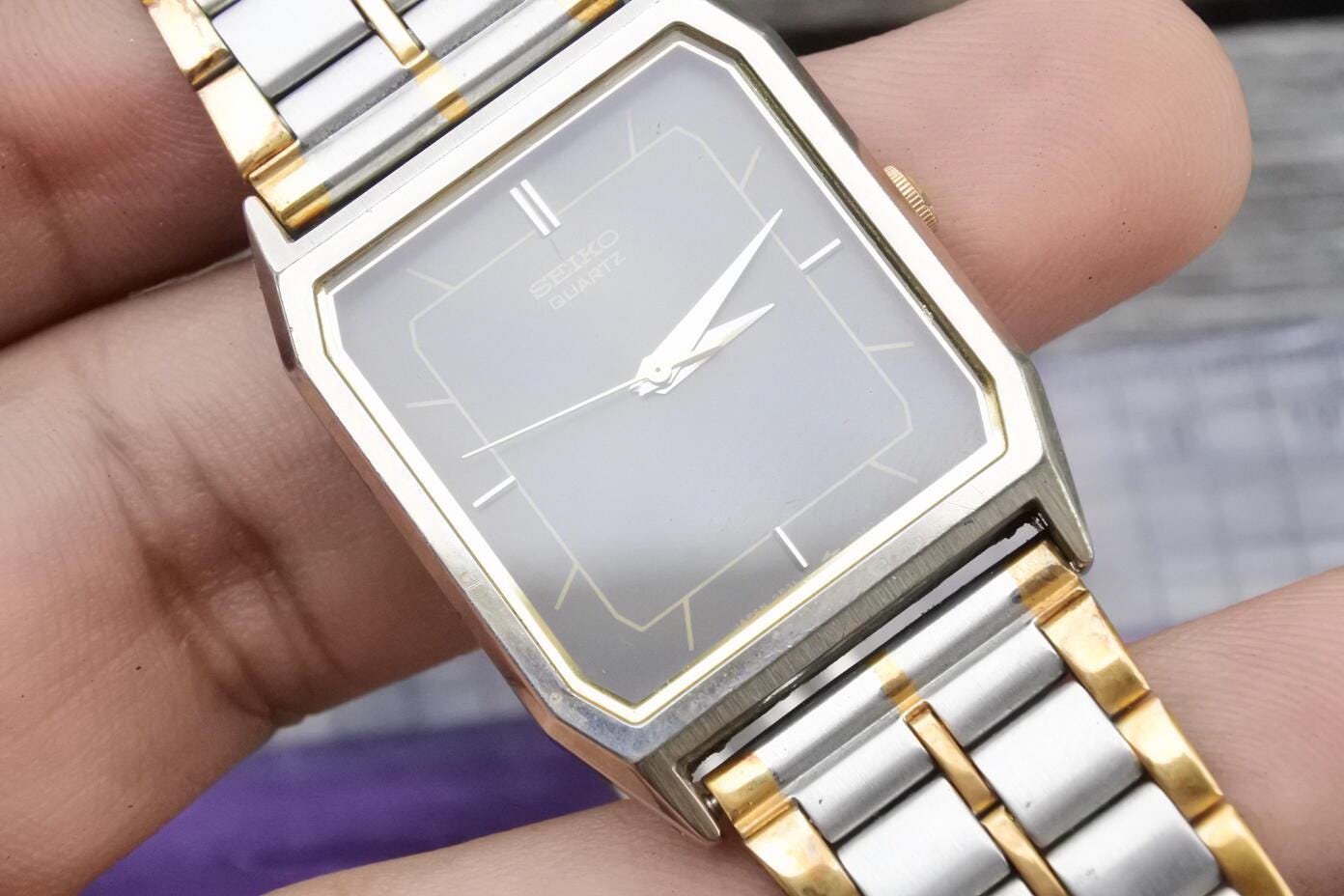 【稼動品】SEIKO クォーツ 腕時計 5P31-5050 ヴィンテージ セイコー 5P31 5050 グレー ダイヤル メンズ クォーツ