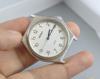 美品 SEIKO SPIRIT 7N48-7A10 MENS QUARTZ Vintage 1980s Seiko Spirit Men's Wrist-Watch Ref # 7N48-7A10