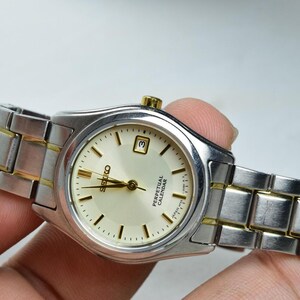 Vintage Seiko Perpetual Calendar  4F32 00A0 Creamy Dial Lady Quartz Watch Japan JDM Round Shape 28mm