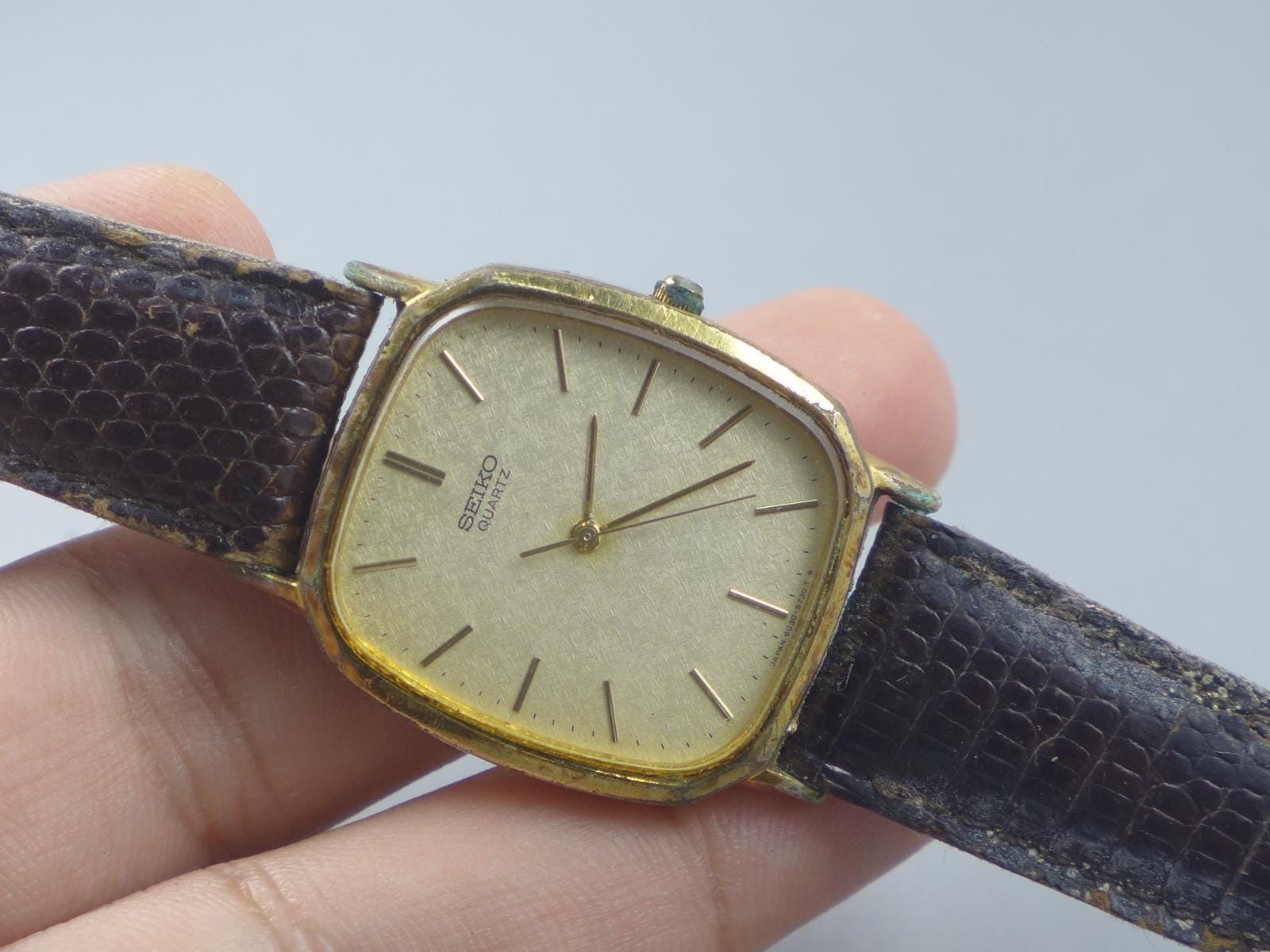 レア SEIKO セイコー デザイナー ゴールド QUARTZ 正確稼働 レトロ Seiko Quartz 6030 - Etsy