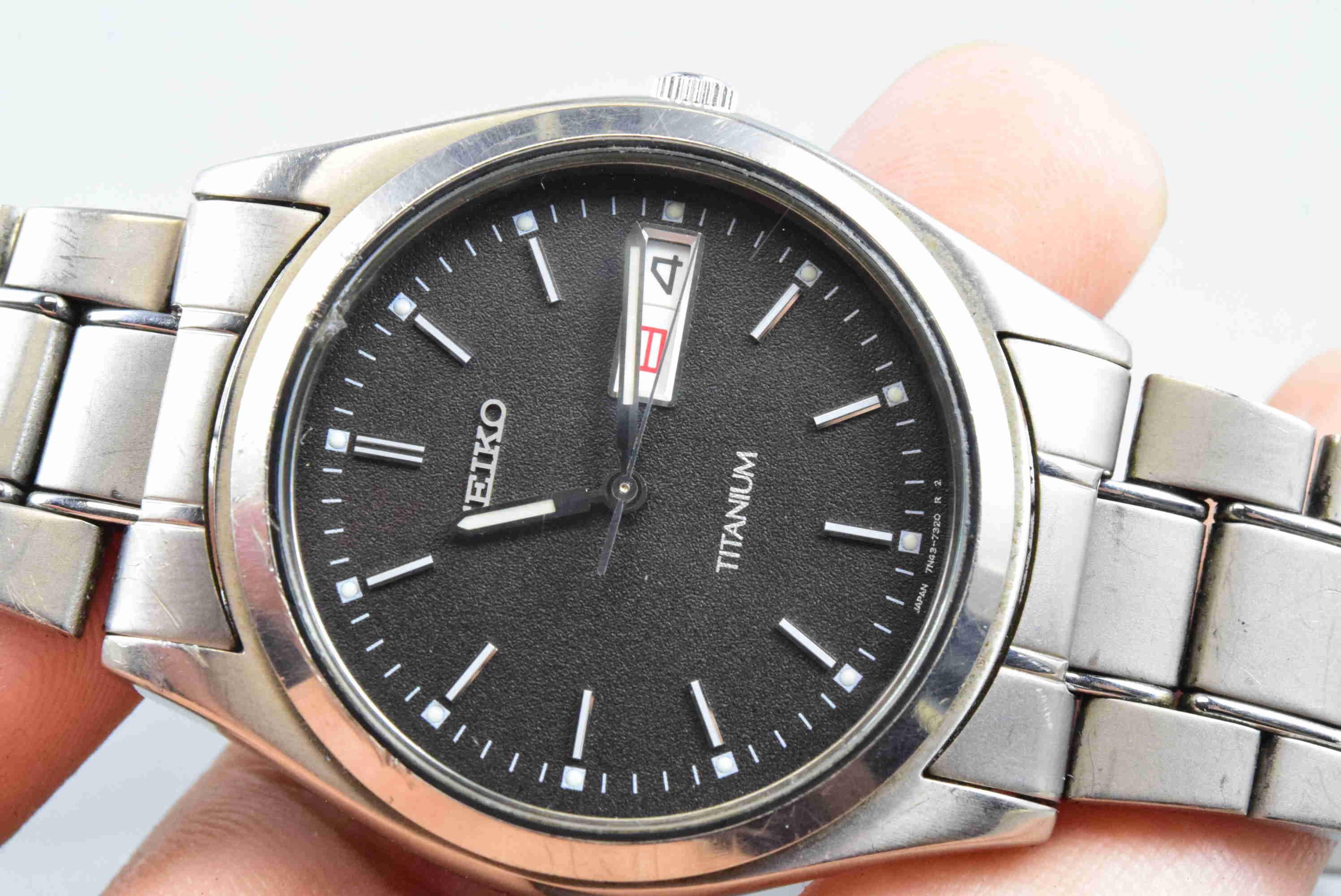 【稼働品】SEIKO／7N43-9090／チタニウム製／ブラック文字盤 Vintage Seiko 7N43 9090 Black Dial Men Quartz Watch Japan JDM