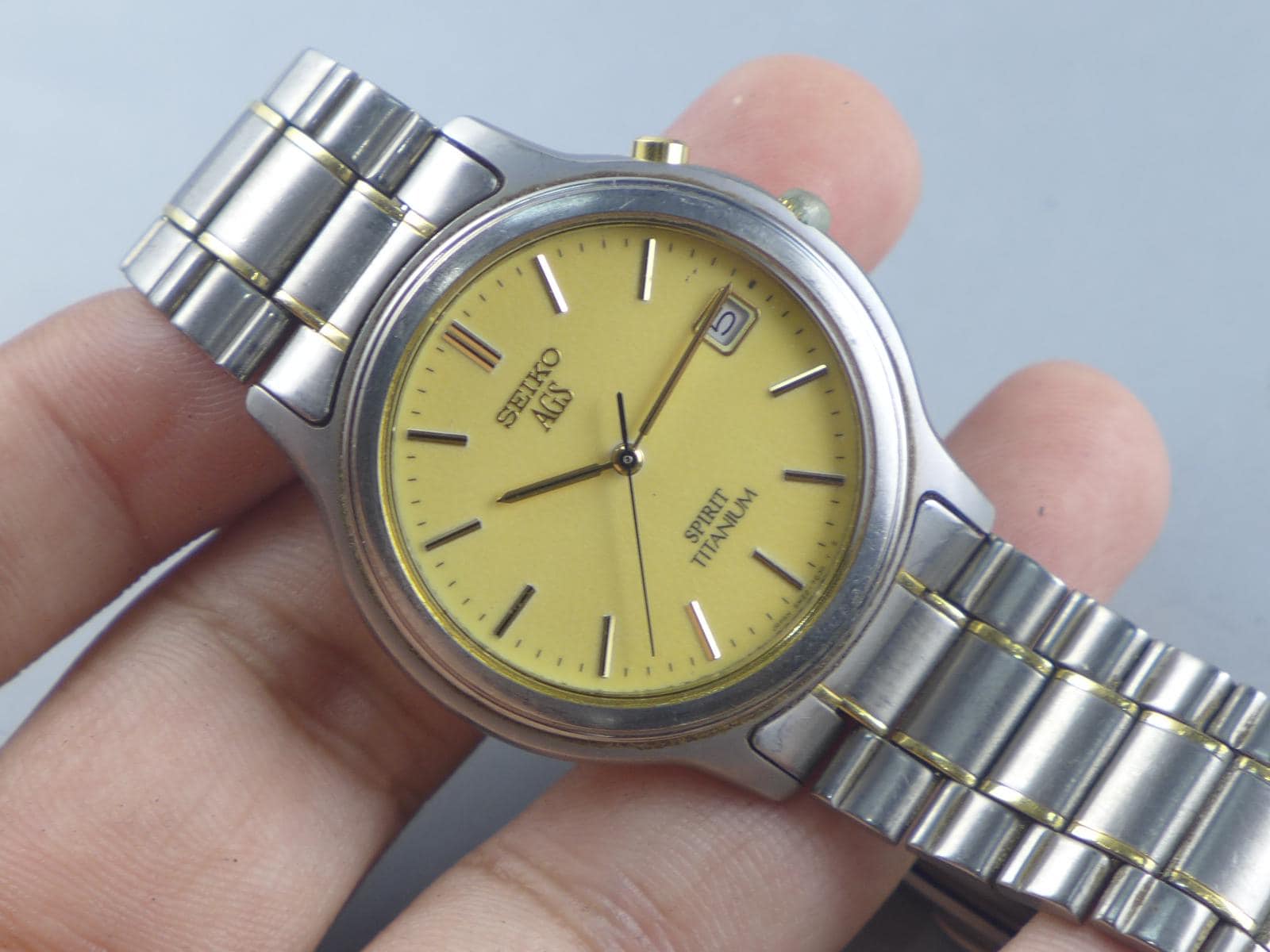 Vintage Seiko AGS Titanium 5M22 7B50 Yellow Dial Men Quartz Watch
