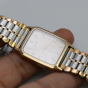 Vintage Seiko 5E31 5A50 Yellow Dial Men  Quartz Watch Japan Square Tank Shape 27mm