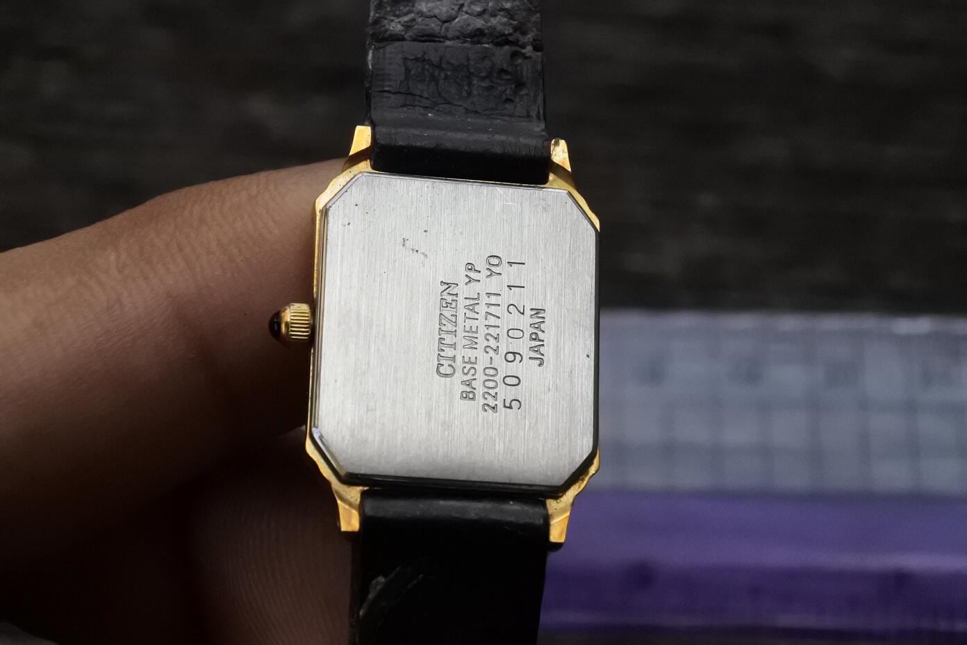 Vintage Citizen Gold Plated 2200 Yellow Dial Lady Quartz Watch