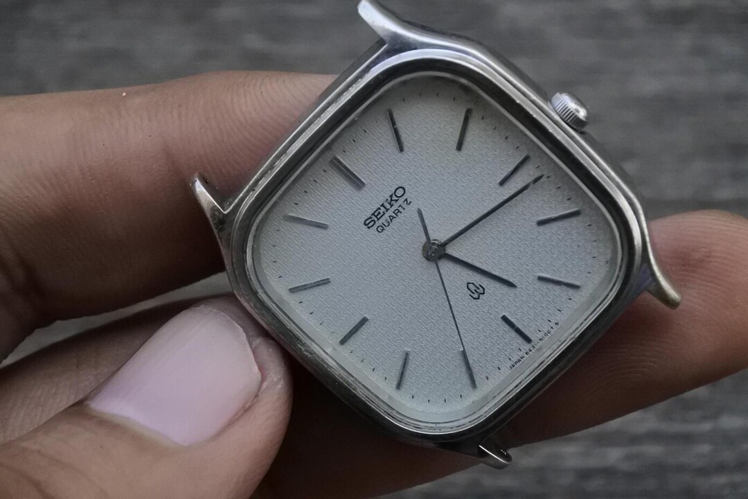 Vintage Seiko 6431 5050 Dress Men Quartz Watch Japan Cushion Shape