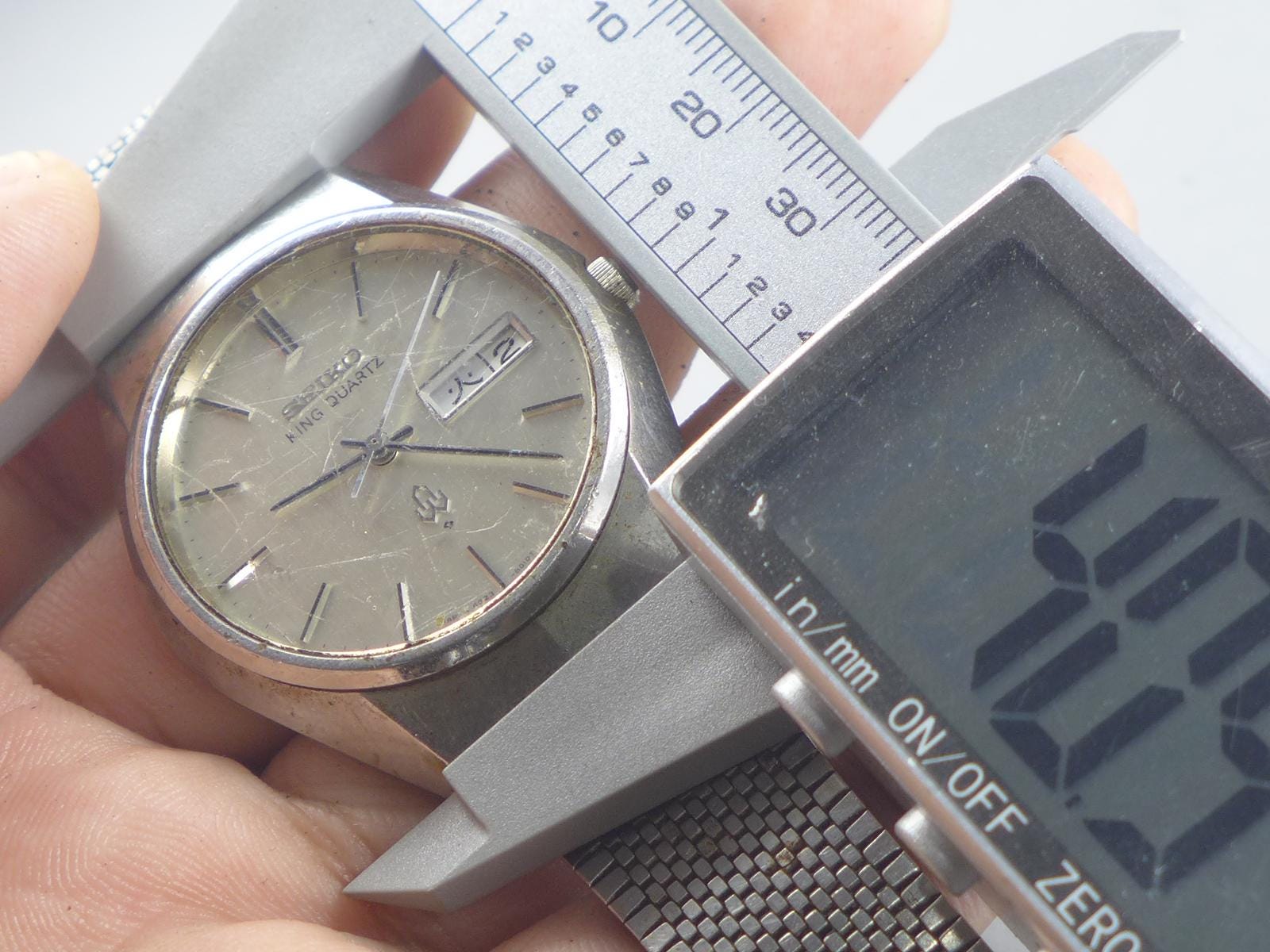 Vintage Seiko KING QUARTZ 4823 8010 Silver Dial Men Quartz