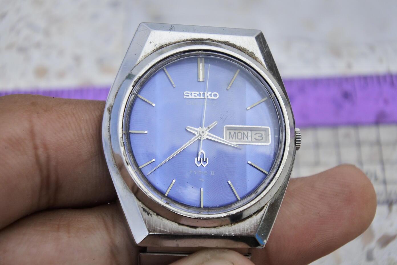 Vintage Seiko Type II 7123 7010 Blue Dial Men Quartz Watch Japan 