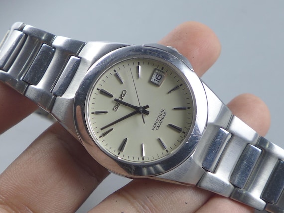 Vintage Seiko Perpetual Calendar 8F32 0130 Integrated Bracelet Men