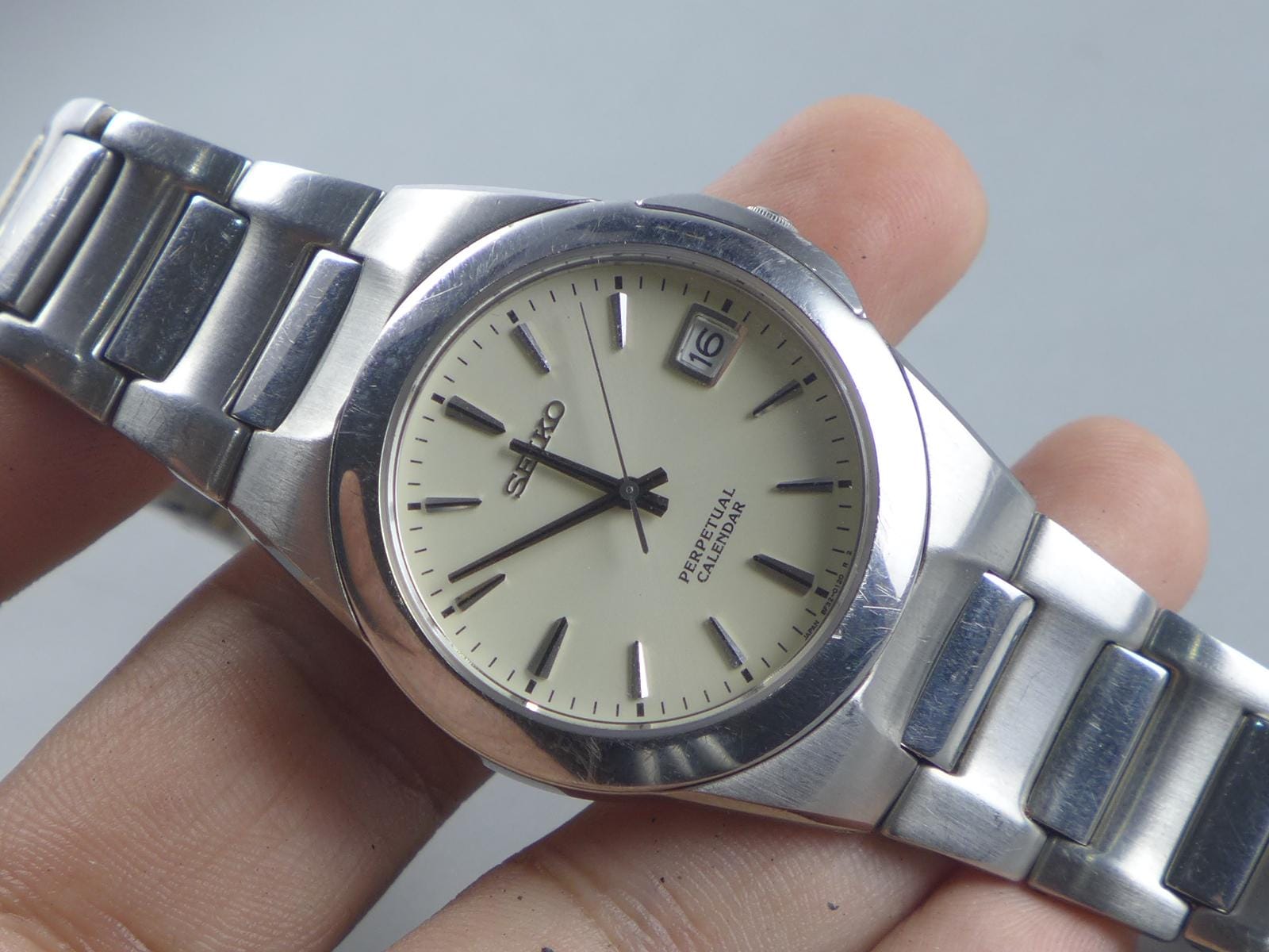 Vintage Seiko Perpetual Calendar 8F32 0130 Integrated Bracelet Men