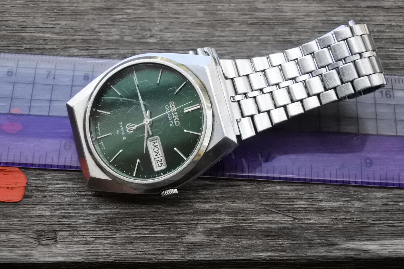 Vintage Seiko Type II 7123 7010 Green Dial Men Quartz Watch Japan