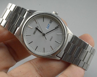 Vintage Seiko Spirit 7N48 5000 Black Dial Men Quartz Wristwatch