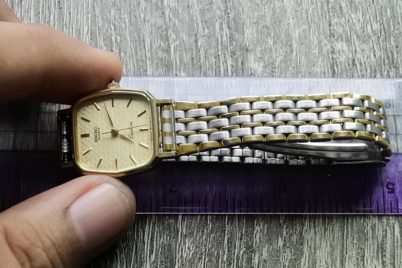 Vintage Seiko Exceline 1221 5010 Textured Dial Lady Quartz Watch