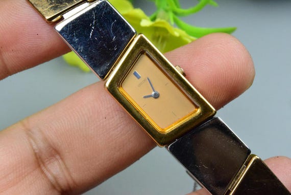 Vintage Seiko 2E20 5610 Yellow Dial Lady Quartz Integrated