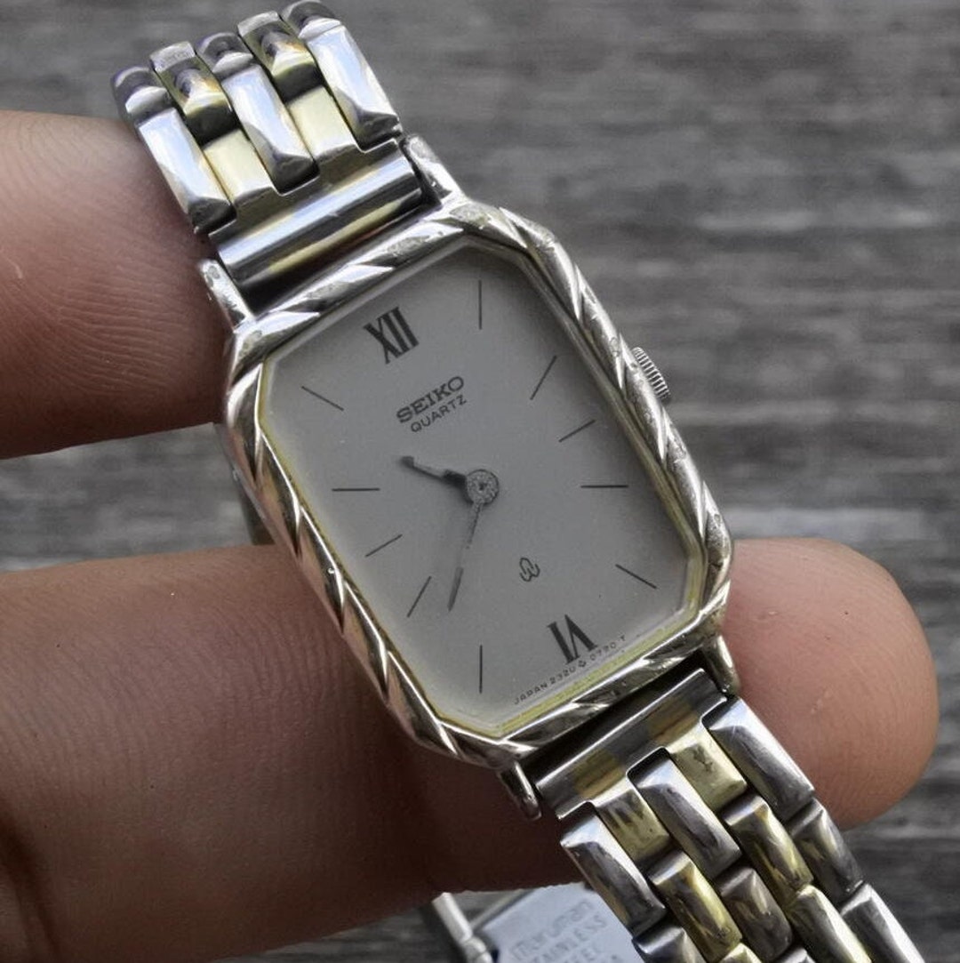Vintage Seiko Gold Plated 2320 5440 Gray Dial Lady Quartz Watch