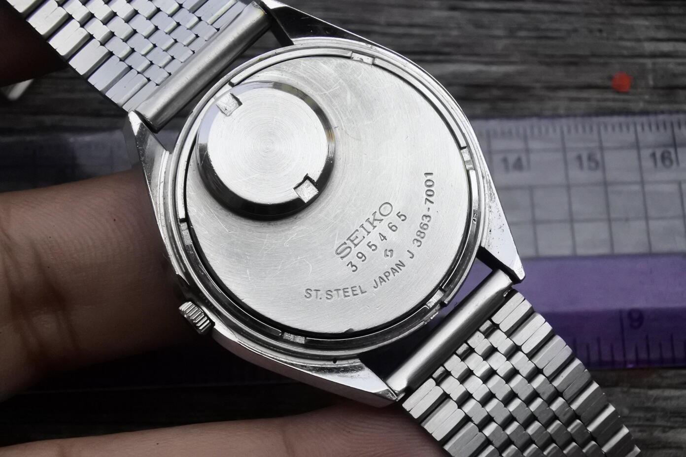Vintage Seiko QR 3863 7001 White Dial Men Quartz Watch Japan Round