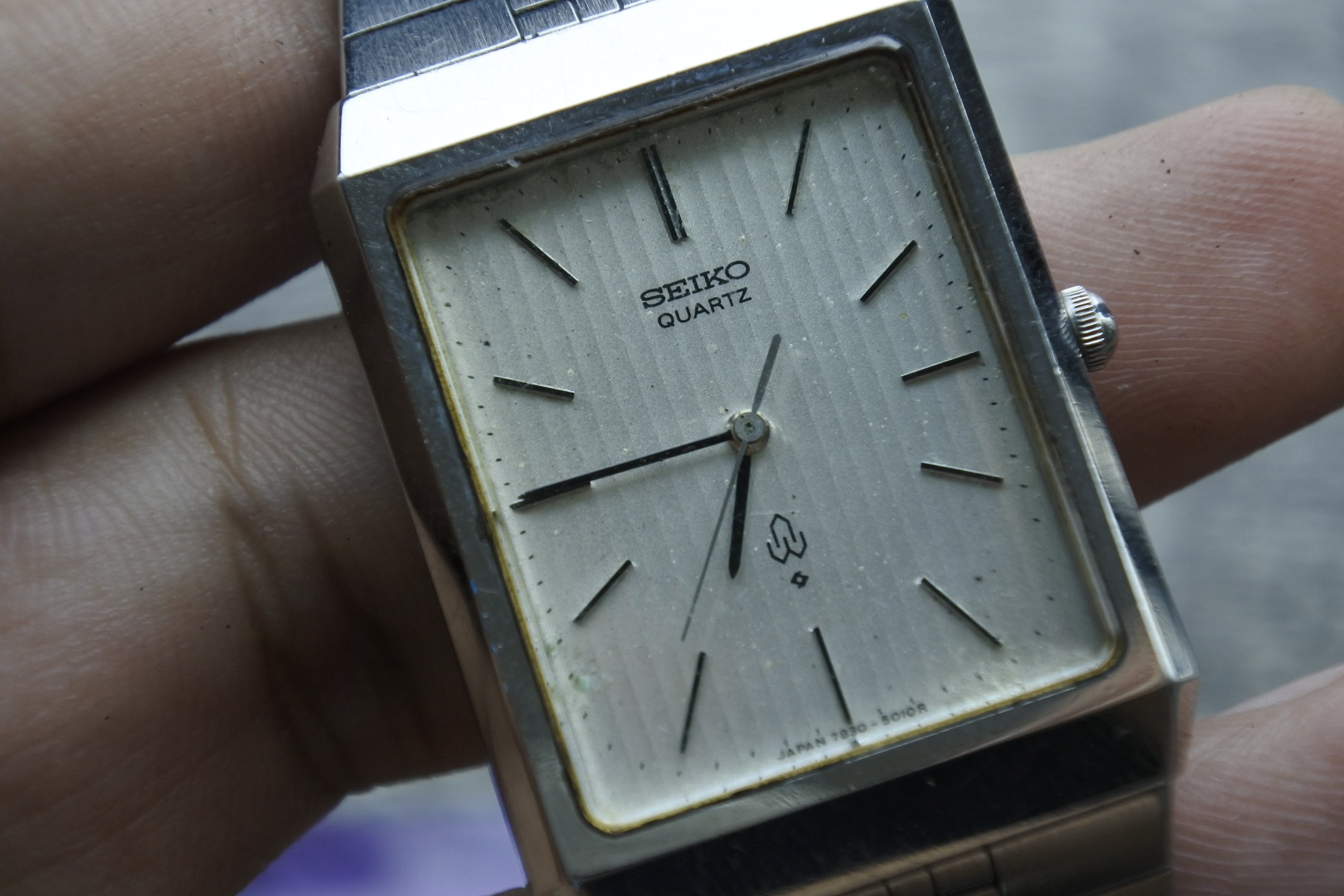 Vintage Seiko 7830-5010 Textured Dial Men Quartz Watch Japan