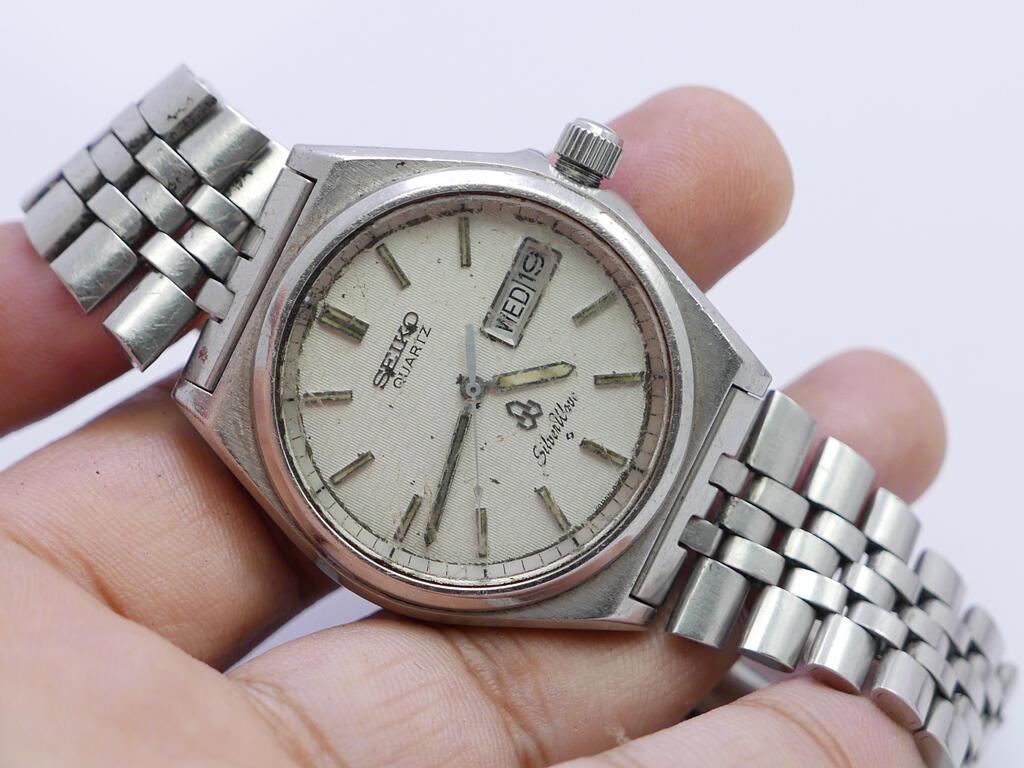 SEiKO シルバーウェーブ　 8229-700A クォーツ　　1979年11月 SEiKO シルバーウェーブ 8229-700A クォーツ 1979年11月 SEiKO
