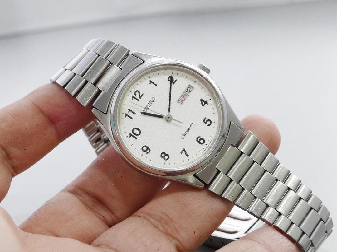 Vintage Seiko Chronos 5H23 7123 White Dial Men Quartz Watch