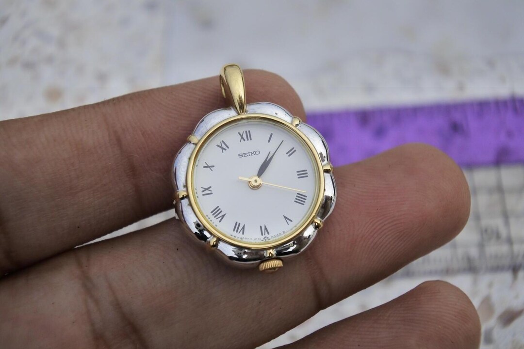 Numeric Watch Vintage Seiko Locket 1F21 0A10 Roman Numeric Dial Lady Quartz Watch ...