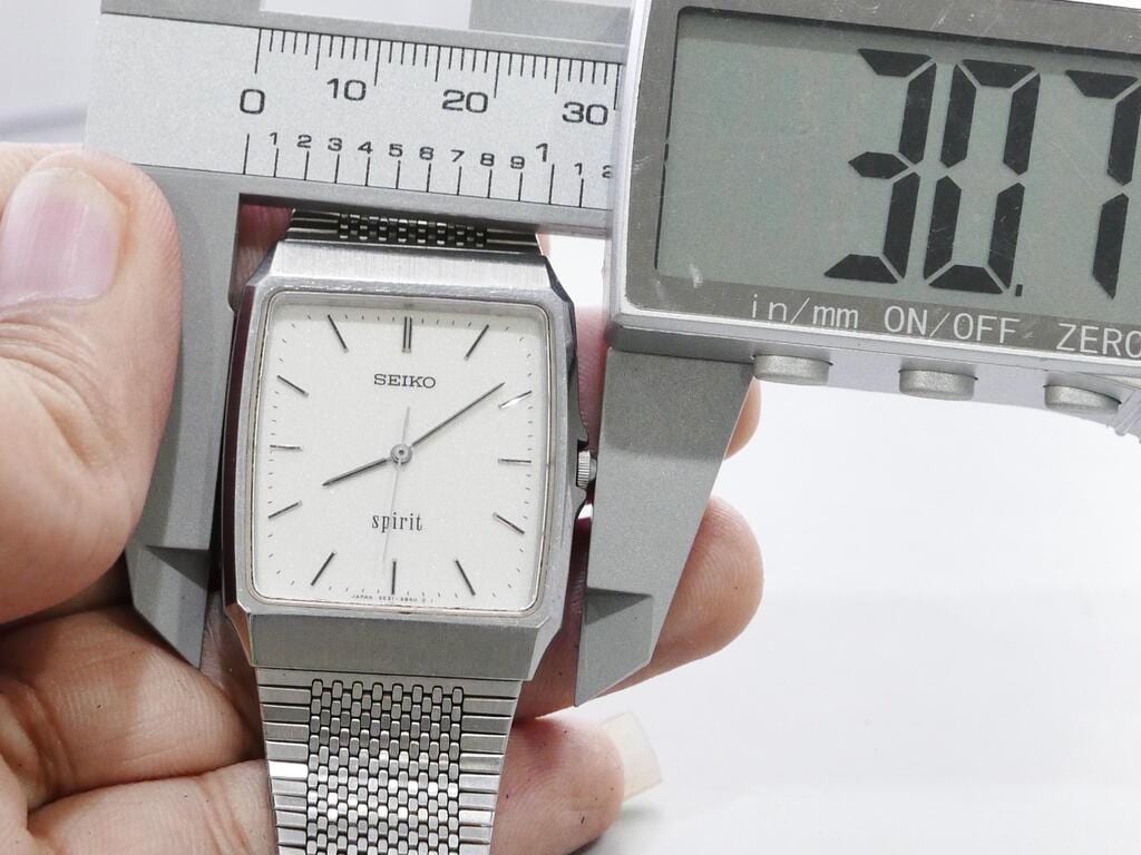 Vintage Seiko Spirit 5E31 5A70 White Dial Men Quartz Watch Japan