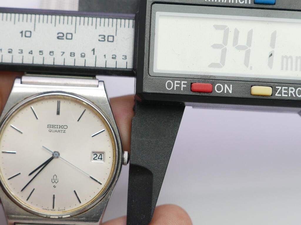 Vintage Seiko 7832 8010 White Dial Men Quartz Watch Japan