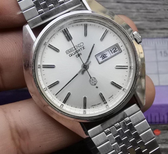 Vintage Seiko QR 3863 7001 White Dial Men Quartz Watch Japan Round