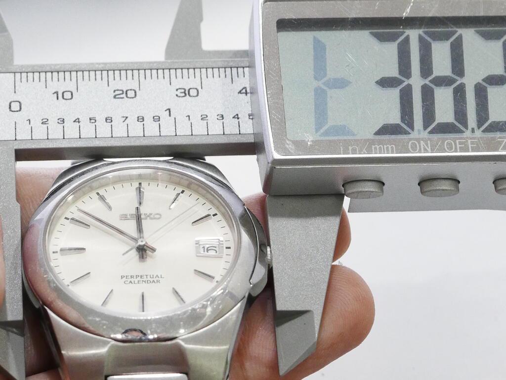 Vintage Seiko Perpetual Calendar 8F32 0130 White Dial Men Quartz