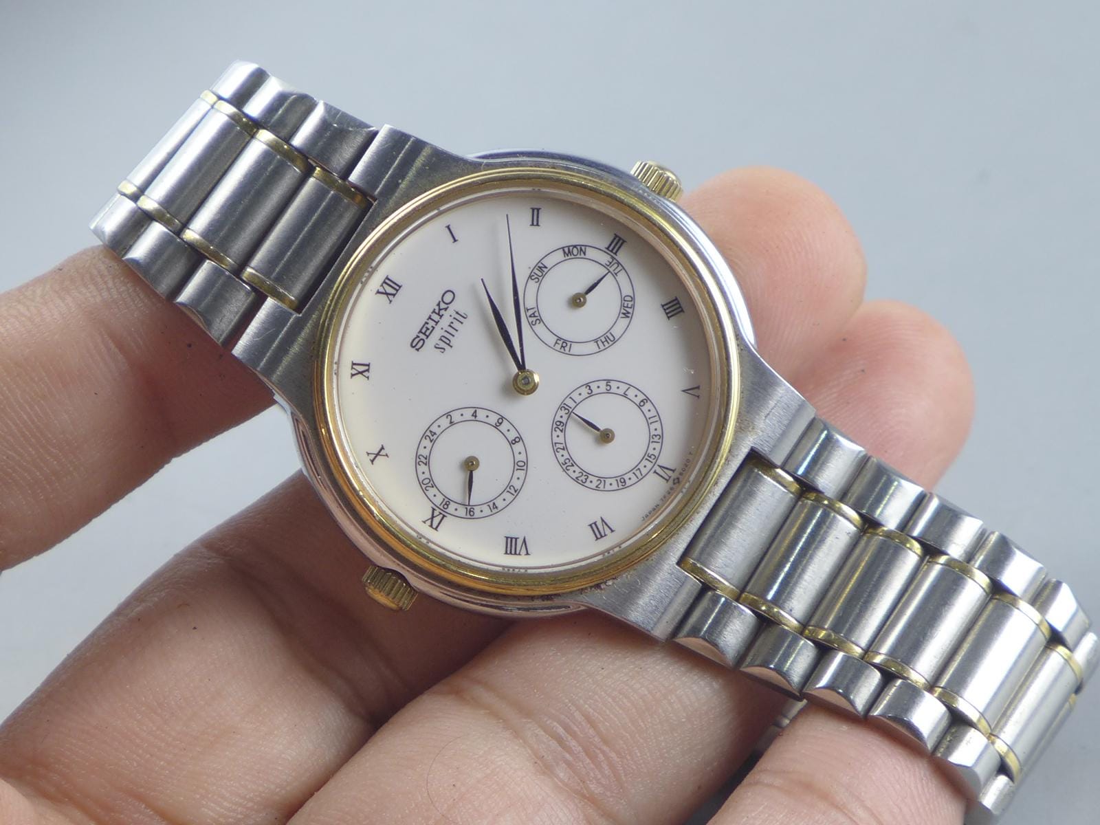 Vintage Rare Seiko Spirit 7F26 6010 Double Crown Men Quartz Watch