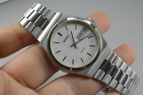 Vintage Seiko Spirit 7N93 7000 Textured Dial Men Quartz Watch