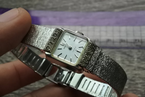 Vintage ladies seiko hand - Gem