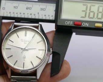 Vintage Seiko QZ 0920 8000 Silver Dial Men Quartz Watch Japan