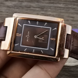 Skagen of Denmark Vintage Watch B&W Leather Strap Vintage Black-Dial Skagen Denmark Watch for Women Silver  main image 2
