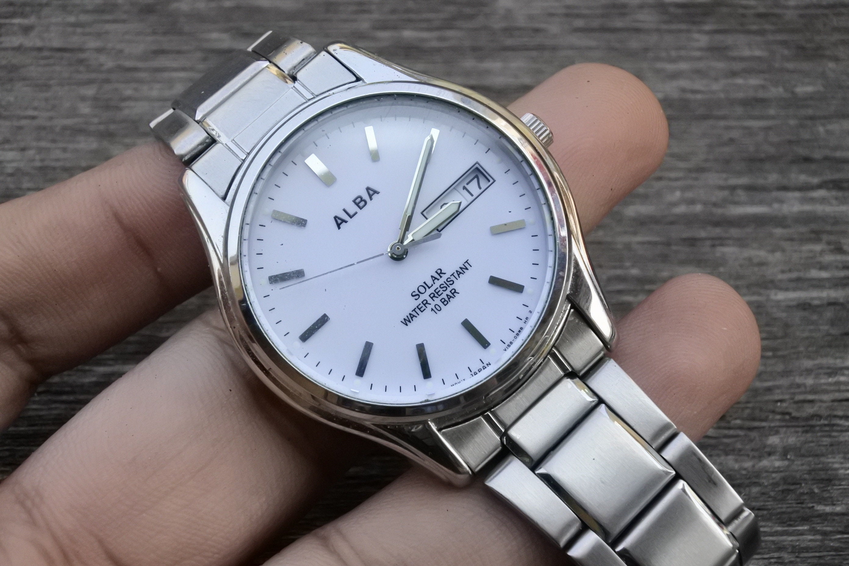 Vintage Seiko Alba Solar Energy White Dial Kanji Day Date V158