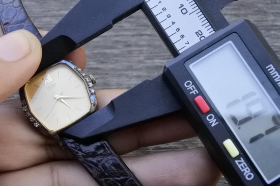 Vintage Seiko Gold Plated 1221 5110 Yellow Dial Lady Quartz Watch