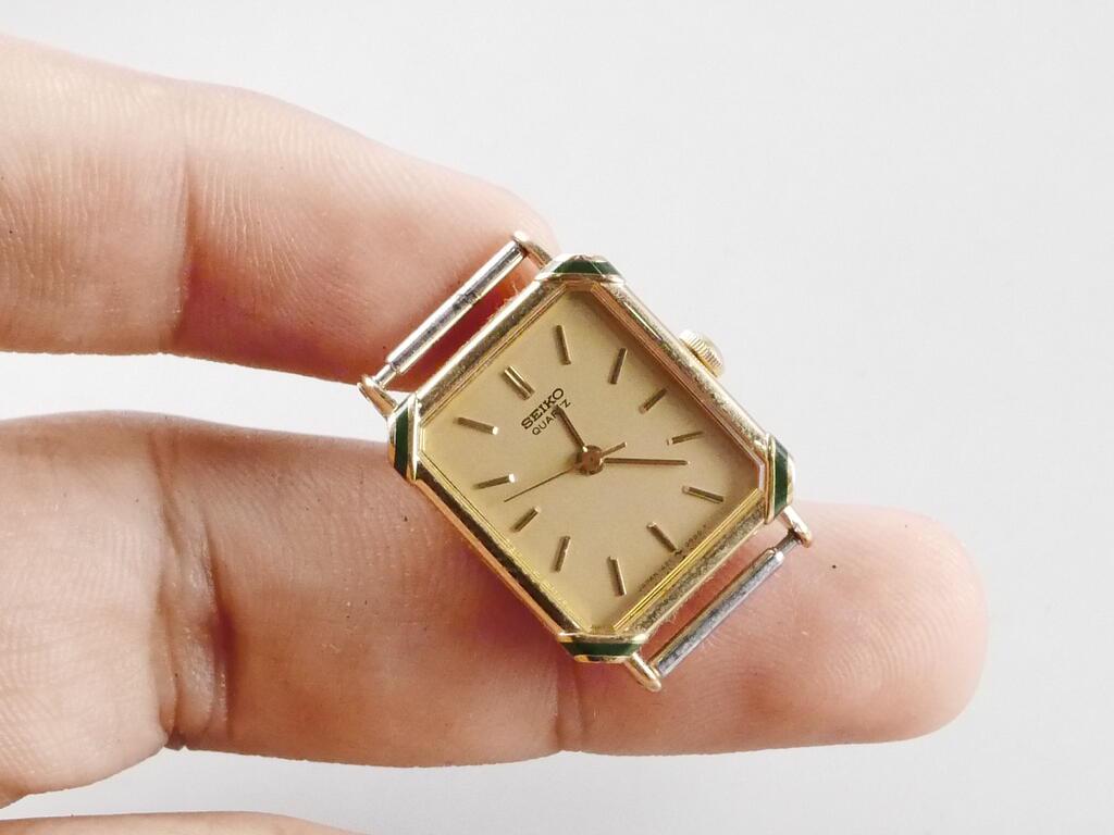 Vintage Seiko Gold Plate 1421 5550 Yellow Dial Lady Quartz Watch