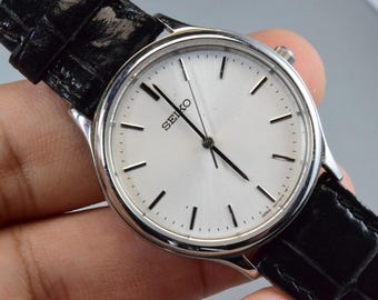 SEIKO セイコー　7N21-0010 ミリタリーウォッチ　メンズ　腕時計 Vintage Seiko Field Watch 7N21 0010 Men Quartz Watch Japan JDM
