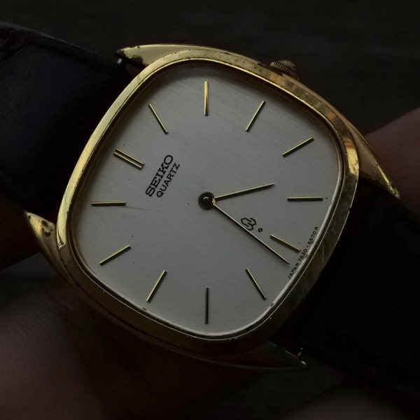 Vintage Seiko Gold Plated 7820 5420 Silver Dial Men  Quartz Watch Japan Cushion Shape 34mm All Original Part