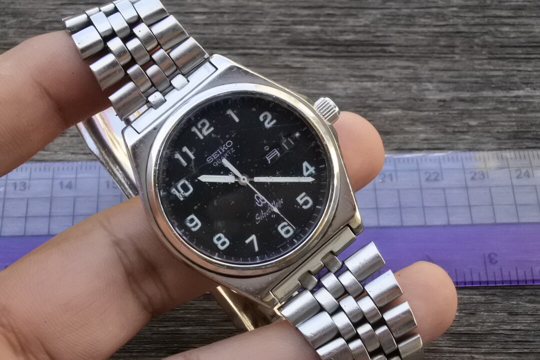Vintage Seiko SilverWave 8229-703B Black Dial Quartz Men's