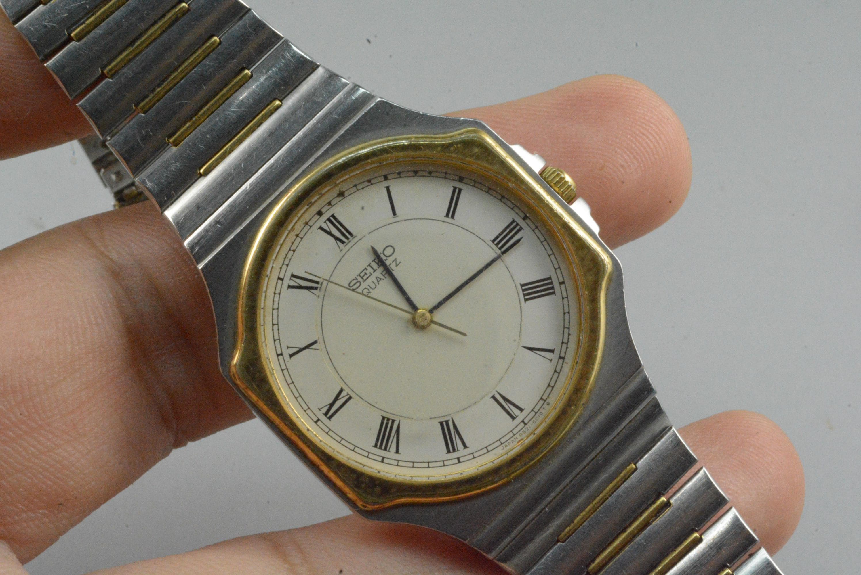 Vintage Seiko Gold Plate 9521 6010 Roman Numeric Dial Men Quartz