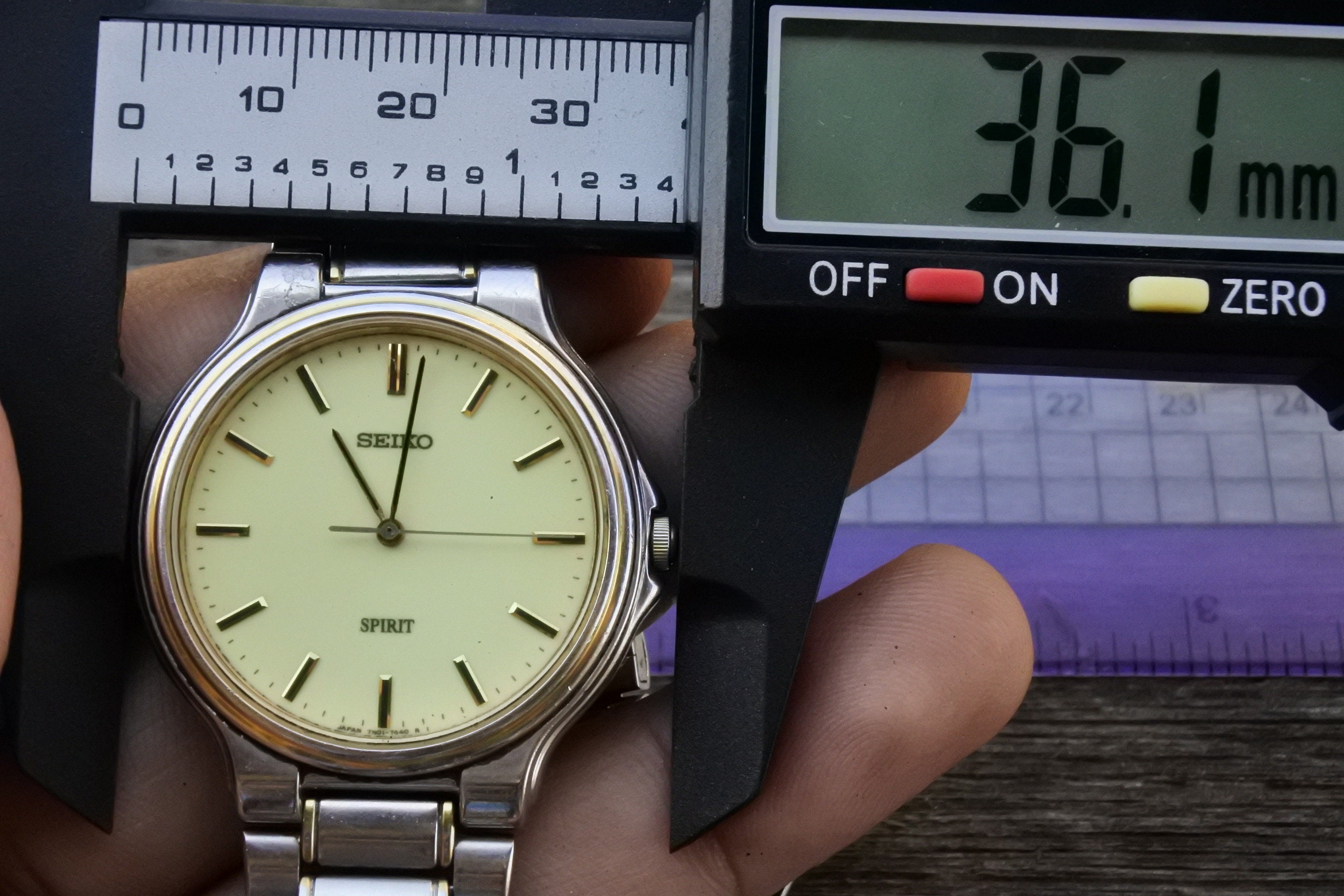 時計 SEIKO SPIRIT PANELIGHT 6L01-0010 TITAN SEIKO SPIRIT PANELIGHT 6L01-0010 TITAN