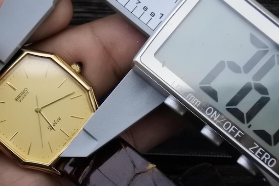 antique vintage SEIKO DOLCE ゴールド 薄型 Vintage Seiko Dolce Gold Plated 30 Microns 6030 5500 Men