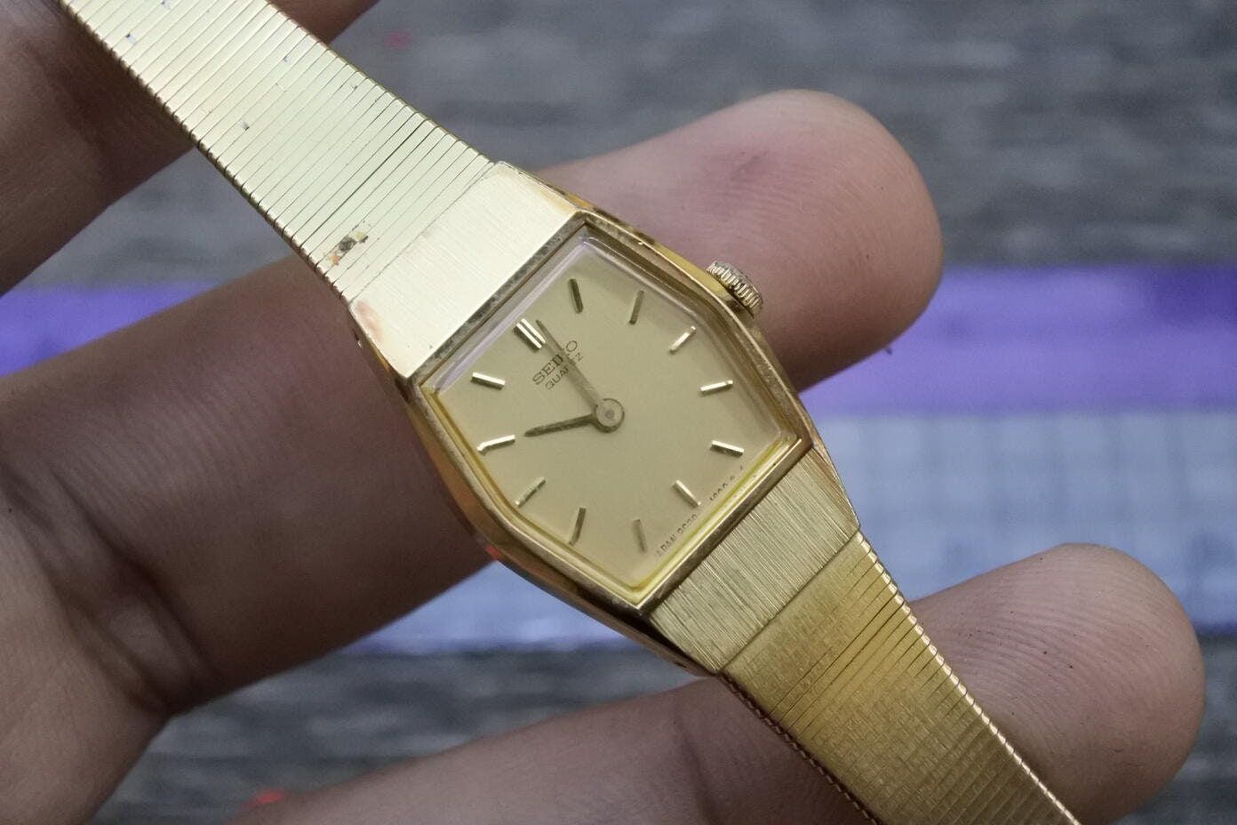 Vintage Seiko Gold Plated 2C20 5790 Yellow Dial Lady Quartz Watch